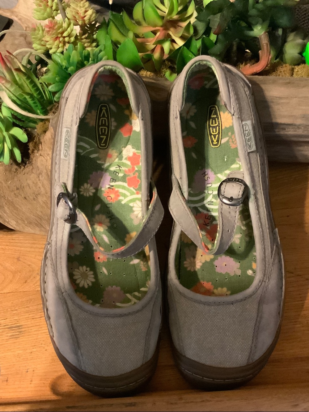 Keen Tan Canvas Mary Jane Shoes with Green Floral Insole - Picture 6 of 8